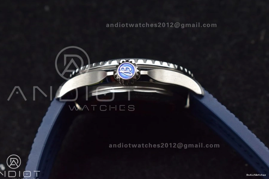 Cozy White Rubber on 1:1 Best BLSF Automatic SuperOcean 42 Dial A Blue Strap 1162 SS Edition 0517